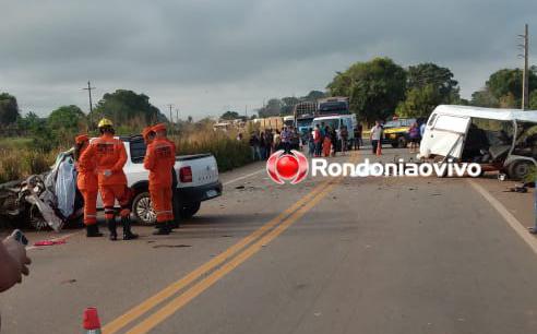 FRONTAL: Grave acidente na BR-364 deixa mortos e feridos