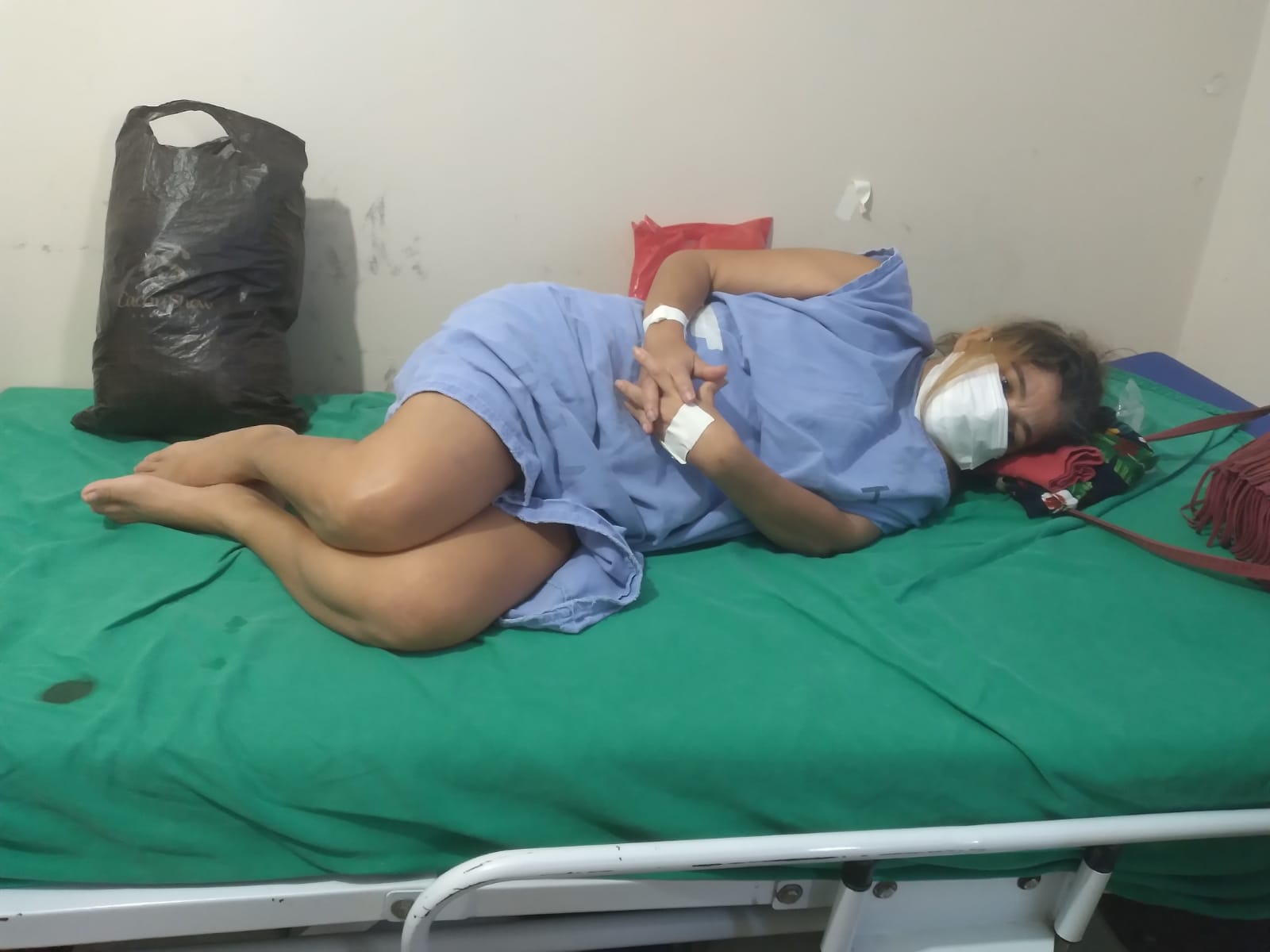 BATALHA: Mulher com fratura na coluna volta ao hospital e pede ajuda ao Rondoniaovivo