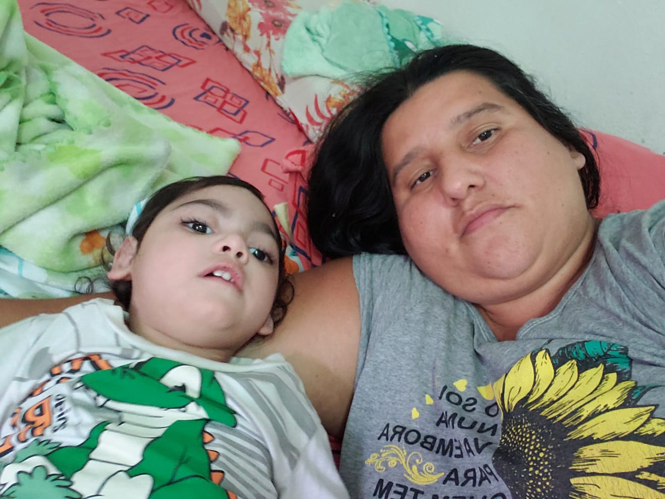 FINAL TRISTE: Criança com microcefalia morre e família pede ajuda para pagar dívidas