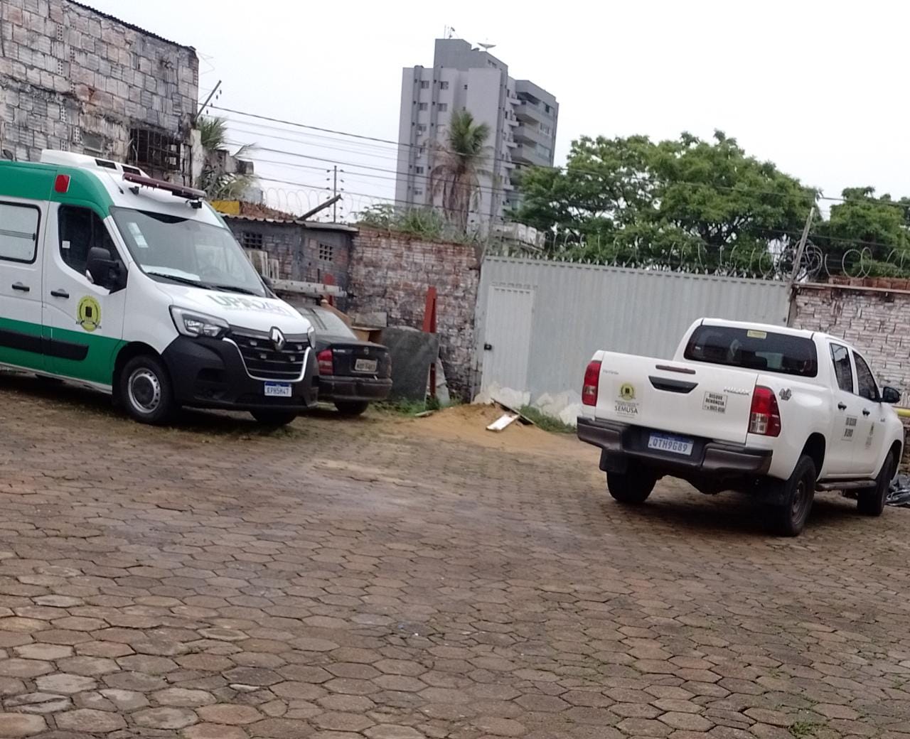 DESPERDÍCIO: Ambulância nova comprada com emenda parlamentar está parada em Porto Velho