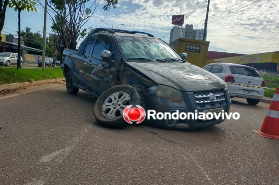 NA IMIGRANTES: Motorista de Fiat Strada foge após bater contra caminhão parado 