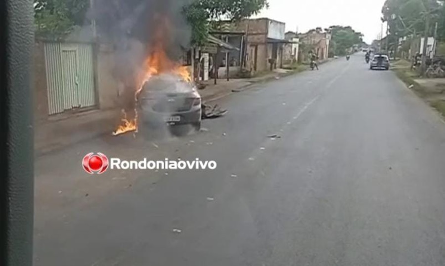 REVOLTA: Carro de motorista que fugiu após matar motociclista é incendiado