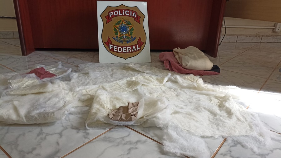 PELOS CORREIOS: PF prende bolivianos enviando droga de Rondônia para o Japão