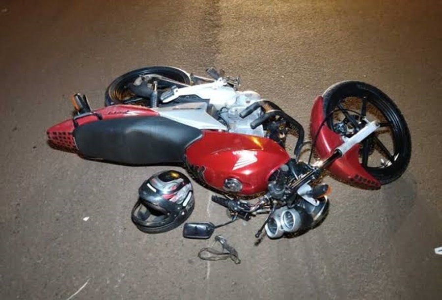 'PASSEANDO': Criminoso filmado roubando moto se envolve em acidente de trânsito 