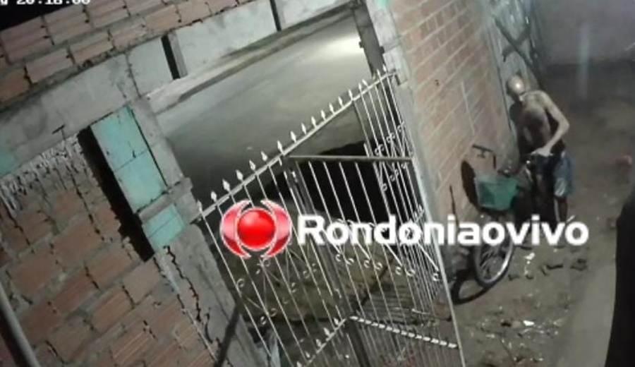 VÍDEO: Criminoso é filmado invadindo residência para furtar bicicleta 