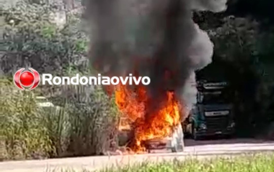 SINISTRO: Carro é completamente destruído por incêndio na Estrada da Penal 