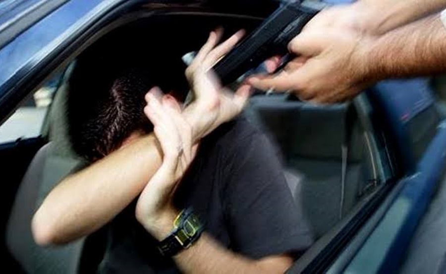 DE NOVO: Motorista de aplicativo é assaltado durante corrida para três criminosos