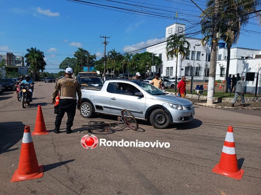 LESIONADO: Ciclista é atropelado por carro após descer ladeira na região Central da capital