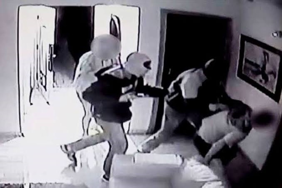ASSALTO EM CASA: Cinco bandidos amarram família e fazem roubo de carro e eletroeletrônicos