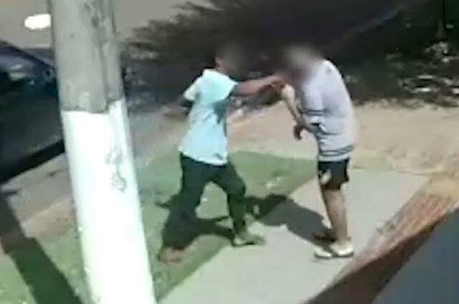 ROUBO DE CELULAR: Homem não reage em assalto e mesmo assim é agredido