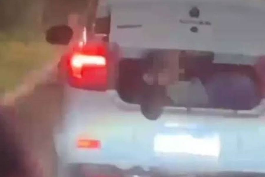 NO PORTA-MALAS: Motorista de app é sequestrado e bandidos usam carro para fazer roubo