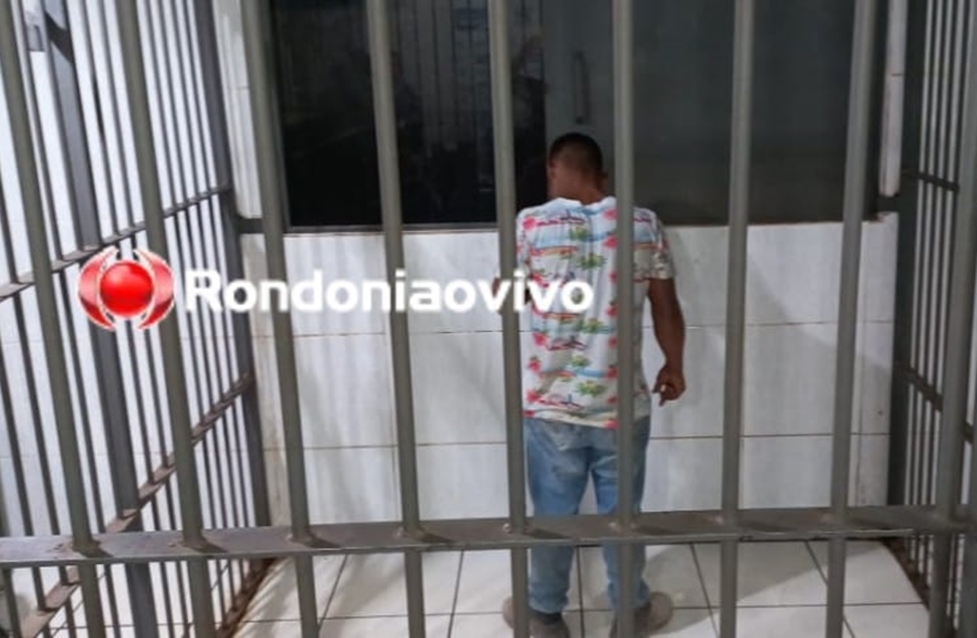 'MINHA PROTEÇÃO': Homem é preso armado em bar após PM receber denúncia anônima 