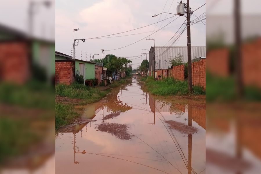 ILHADOS: Moradores do Castanheira sofrem com rua alagada em Porto Velho