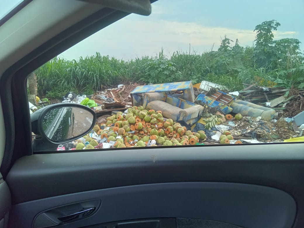 IMUNDICE: Terreno ao lado de UPA no bairro Três Marias se torna lixão em Porto Velho