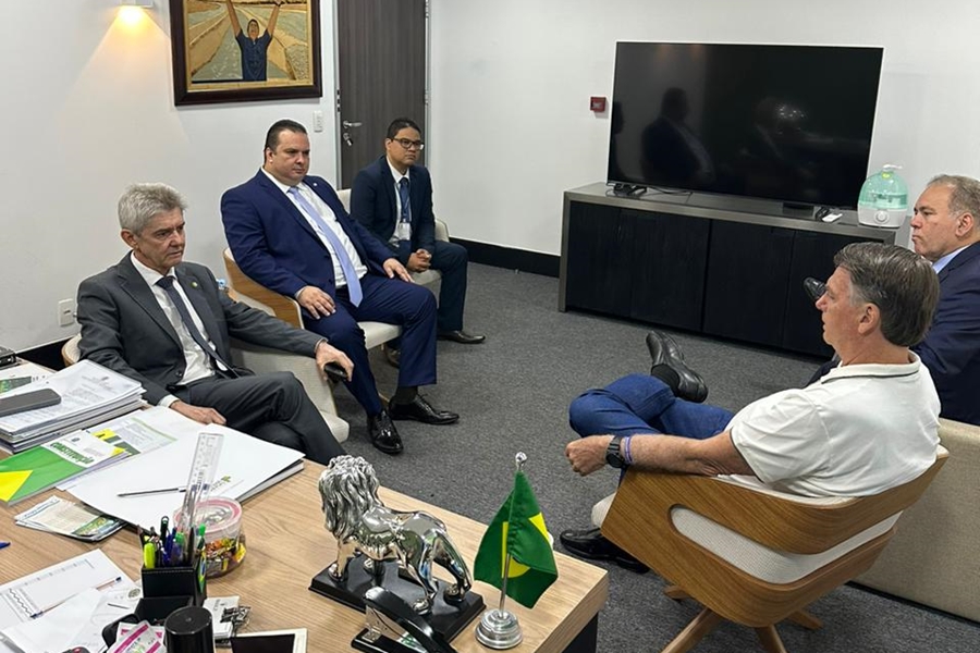 LUIS DO HOSPITAL: Deputado se reúne com ex-presidente e deputado federal em Brasília 