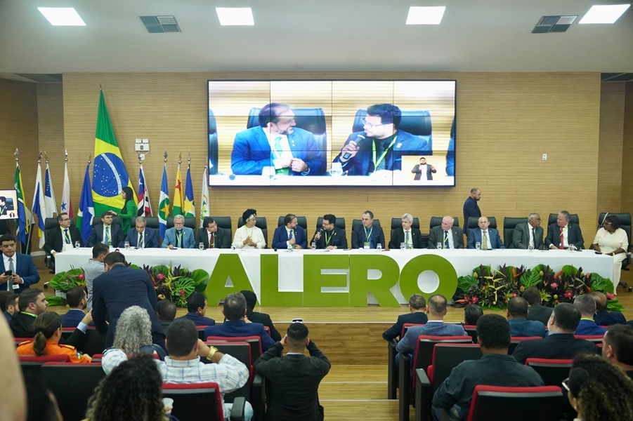 JEAN OLIVEIRA: Deputado reforça a relevância do Parlamento Amazônico em cerimônia de posse