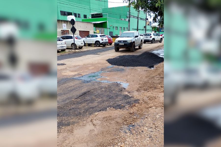 EDWILSON NEGREIROS: Semob faz operação tapa-buracos na Capital após pedido de vereador