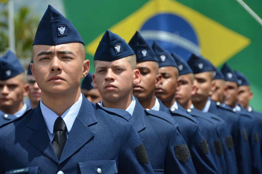 NACIONAL: Comando da Aeronáutica divulga cinco Processos Seletivos para nível superior