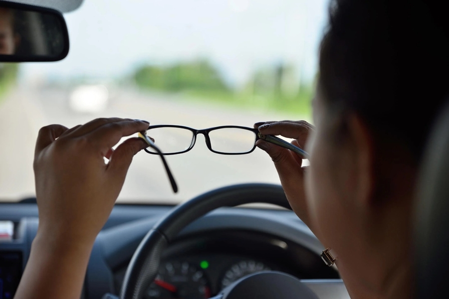 PERIGO: Número de motoristas com problema de visão cresce quase 80% em 10 anos