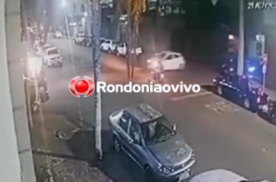 VÍDEO: Grave acidente entre carro e moto foi gravado por câmeras de monitoramento 