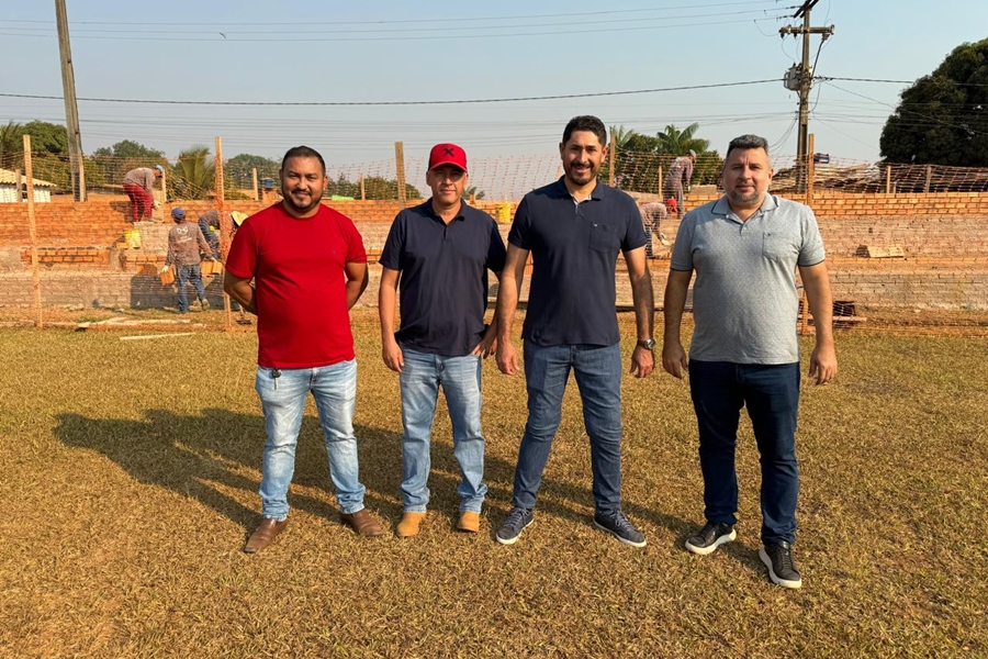 MÁRCIO PACELE: Vereador visita obra da construção do Galpão para instalação de máquina