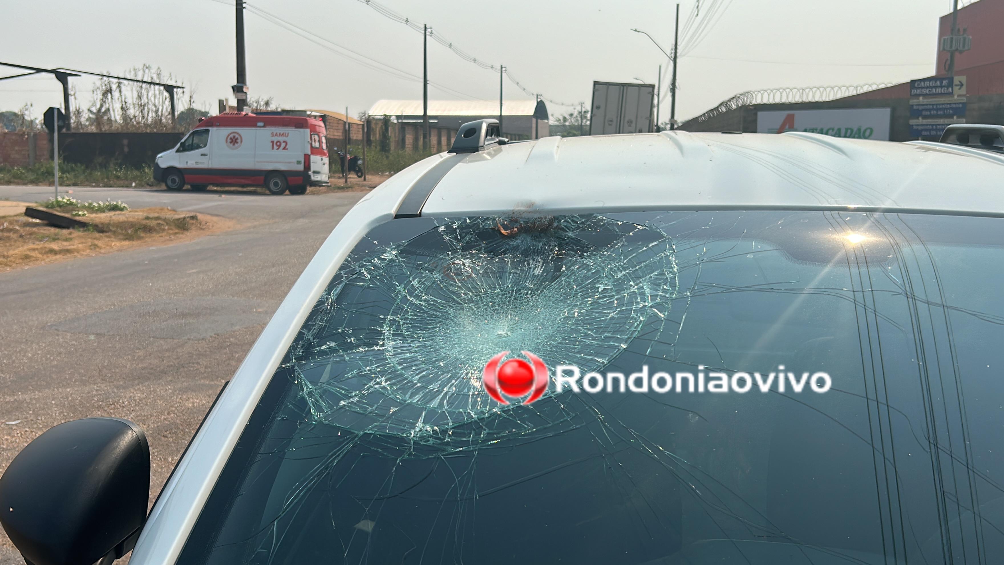 VÍDEO: Ciclista é gravemente atropelado por carro do governo ao lado do Atacadão