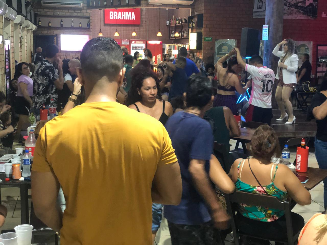 MERCADO CULTURAL: Café com Leite, Gata Forrozeira e apresentação de dança nesta quinta