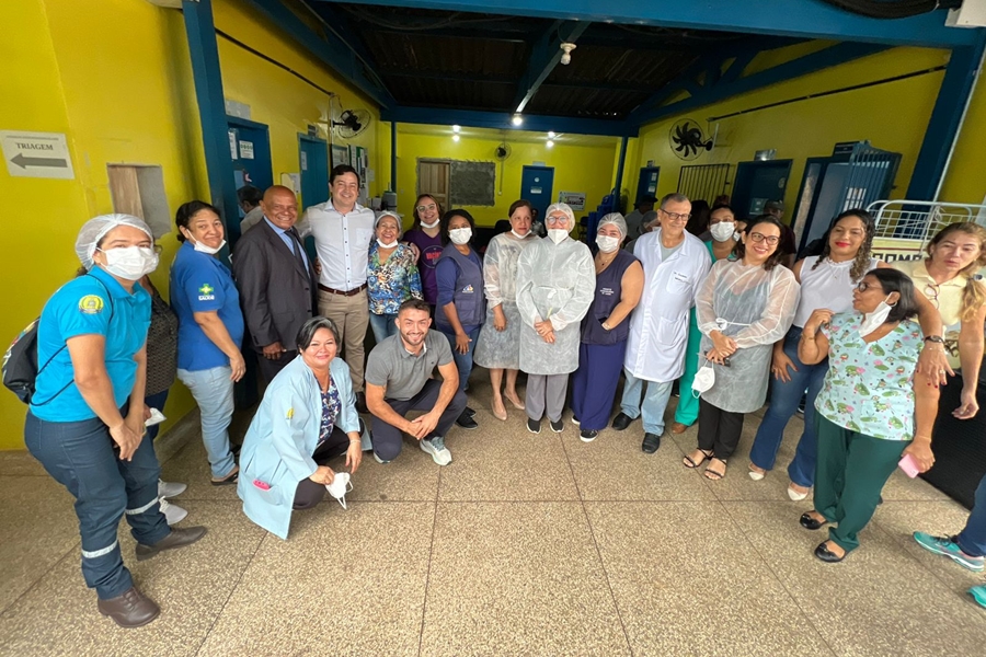 PASTOR EVANILDO: Vereador visita posto de saúde Pedacinho de Chão com secretario Jaime Gazola 