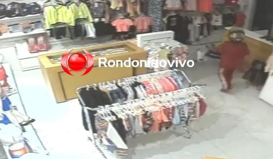 NO CENTRO: Vídeo mostra mulher invadindo loja infantil durante furto de dinheiro e roupas