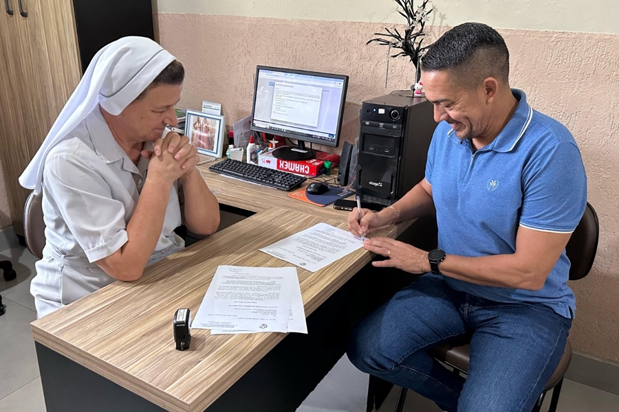 EYDER BRASIL: Deputado visita Escola Santa Marcelina e reforça apoio para melhorias na unidade