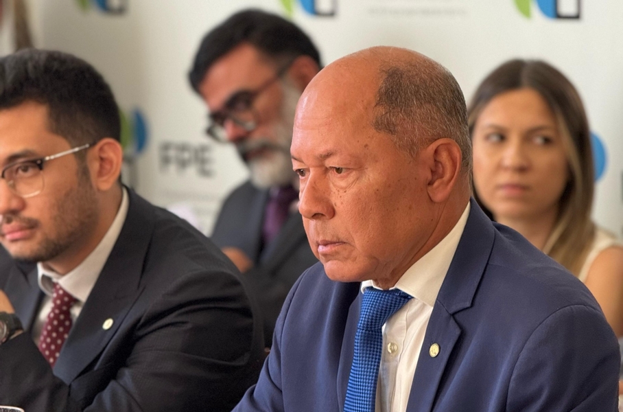 CHRISÓSTOMO: Deputado participa de reunião sobre Reforma Tributária