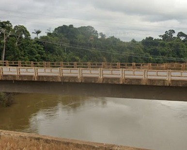 ‘PARE E SIGA’: Ponte sobre o rio Candeias está com o tráfego restrito a uma única faixa