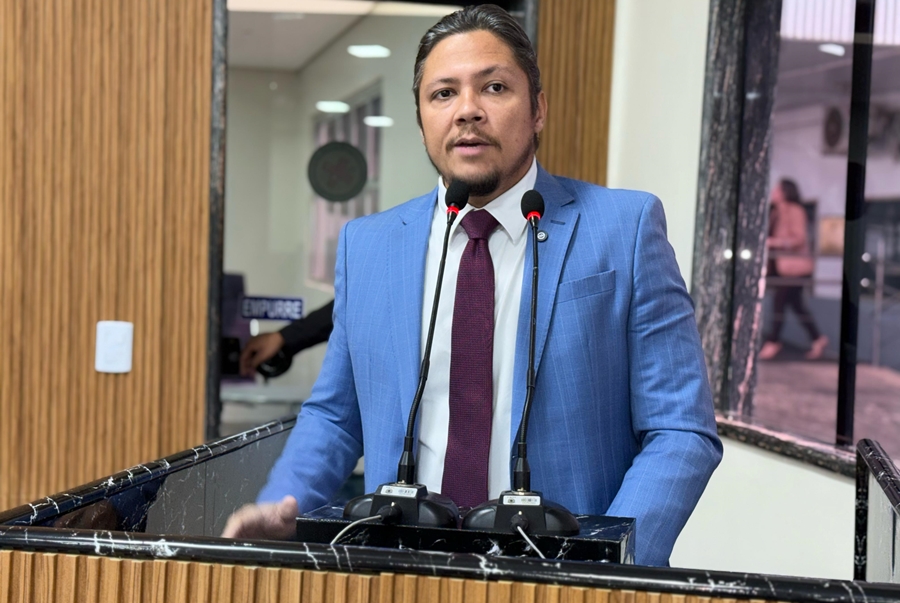 ZÉ PAROCA: Vereador cria lei de adesivos gratuitos para identificação de pessoas autistas