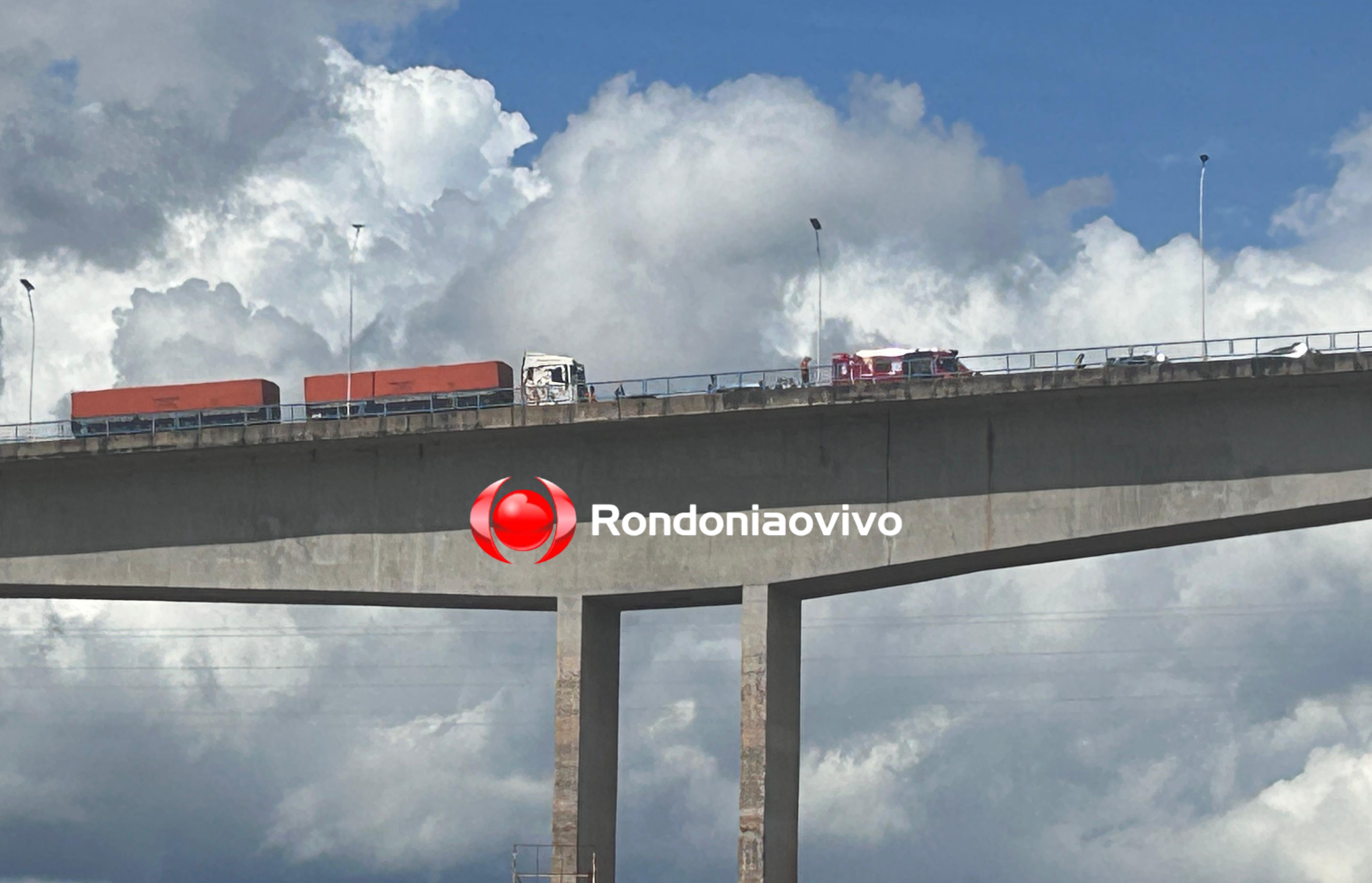 VÍDEO: Homem ameaça pular da ponte há três horas e trânsito é bloqueado na BR