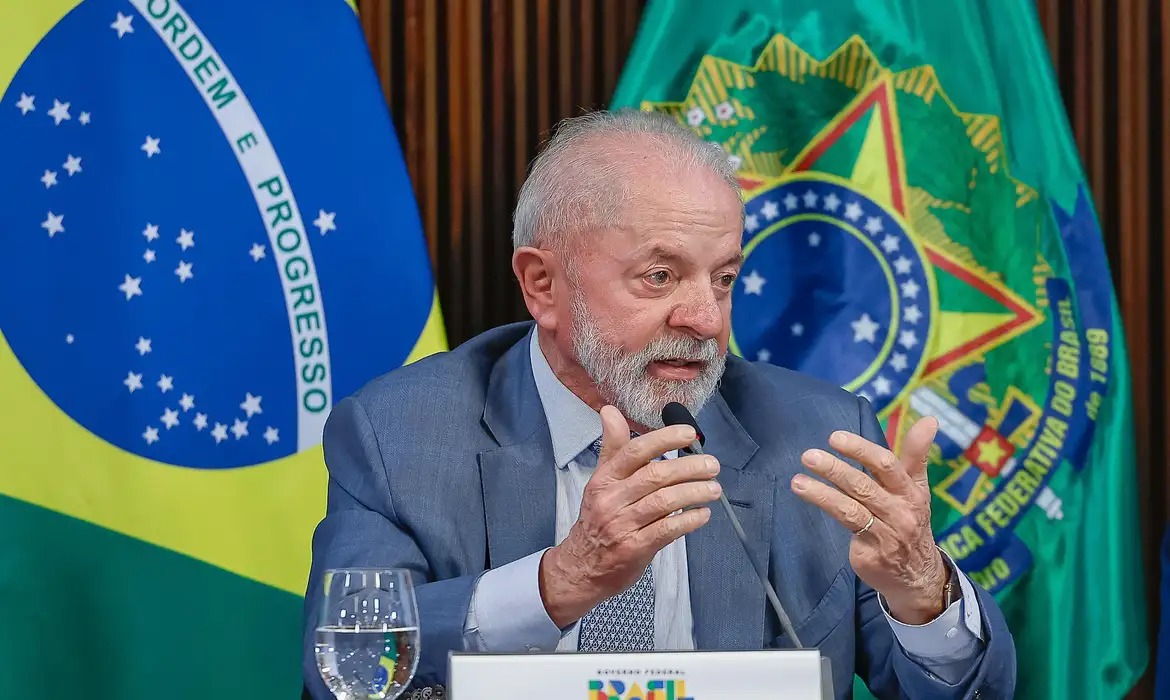 ALTO NÍVEL: Lula está no Chile e participa de reunião sobre defesa da democracia