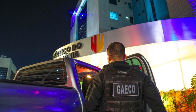 CRIME ORGANIZADO: Empresária e mais um policial militar são presos em operação contra agiotagem 