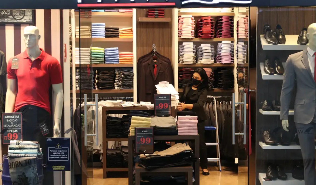 PODEM VARIAR: Entenda os direitos do consumidor para trocas de presentes de Natal