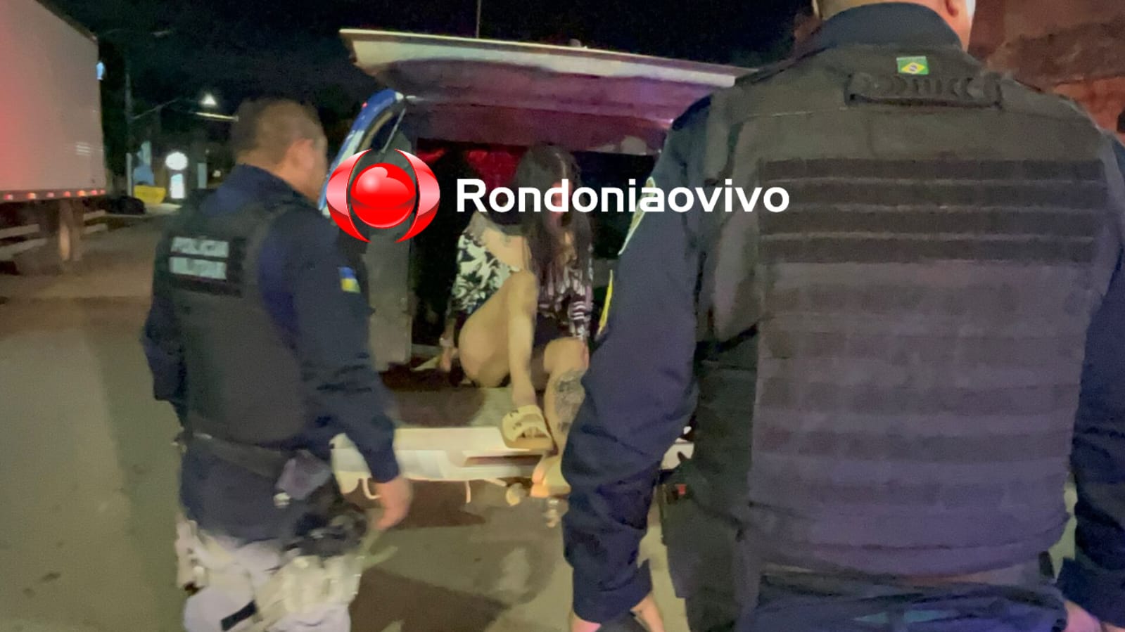 FLAGRADA: Jovem é presa por furto na Chilli Beans e Daiso Japan no shopping 