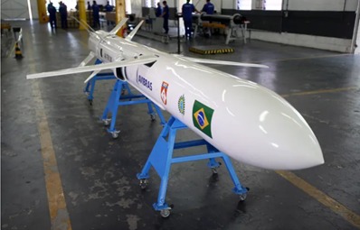 COMBATE AÉREO: Brasil desenvolve míssil supersônico capaz de atingir 4 mil km/h