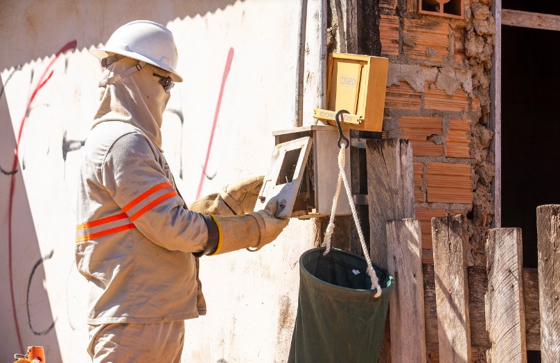 ALERTA: Religar energia por conta própria aumenta risco de acidentes e pode ser fatal