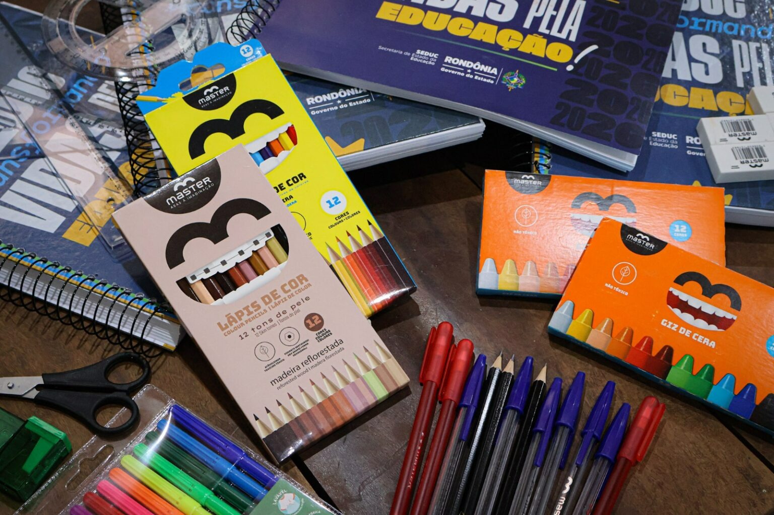 VILHENA: Avanços na alfabetização garantem mais de 7 mil kits escolares para estudantes