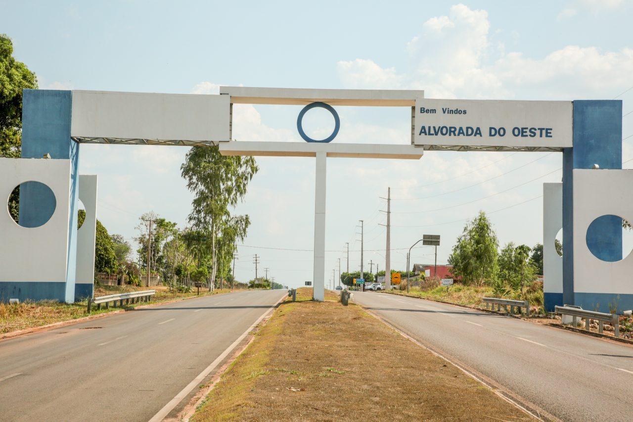 RONDÔNIA:  Pref. de Alvorada d'Oeste abre seleção com salários de até R$ 4 mil