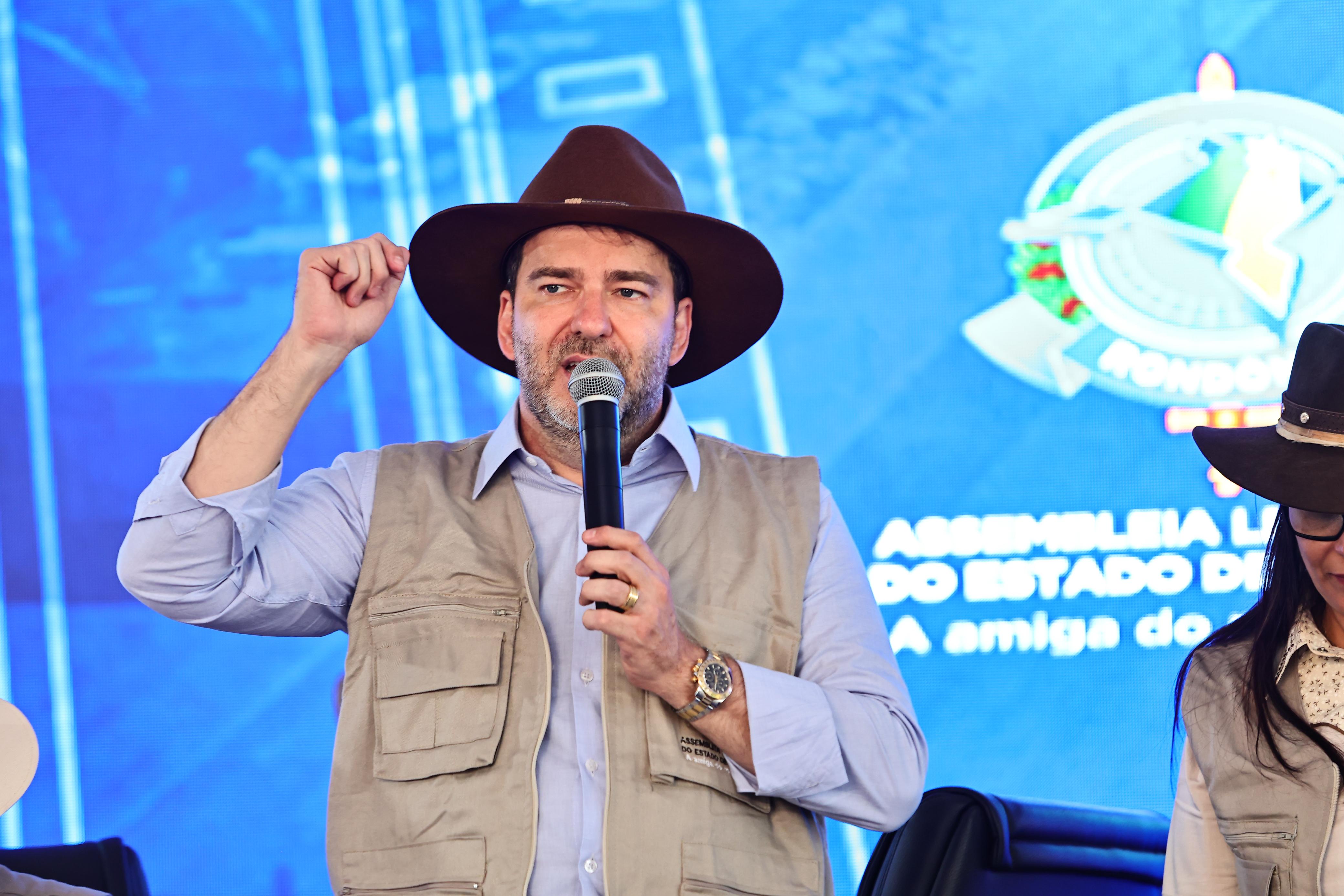 ALEX REDANO: Deputado celebra aprovação de programa de regularização ambiental para Umirizal