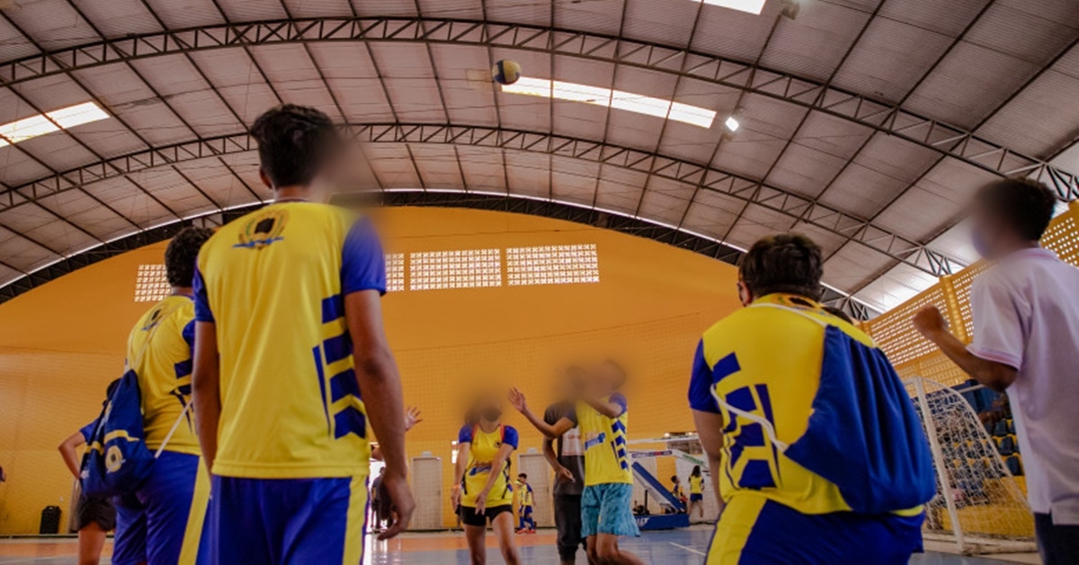 GINÁSIO DUDU: Adolescente é roubado por  faccionados enquanto assistia jogos escolares
