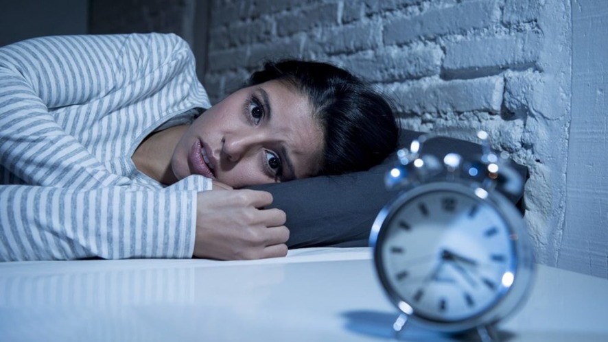 DURMA BEM: Conheça os principais hábitos noturnos que prejudicam o sono 