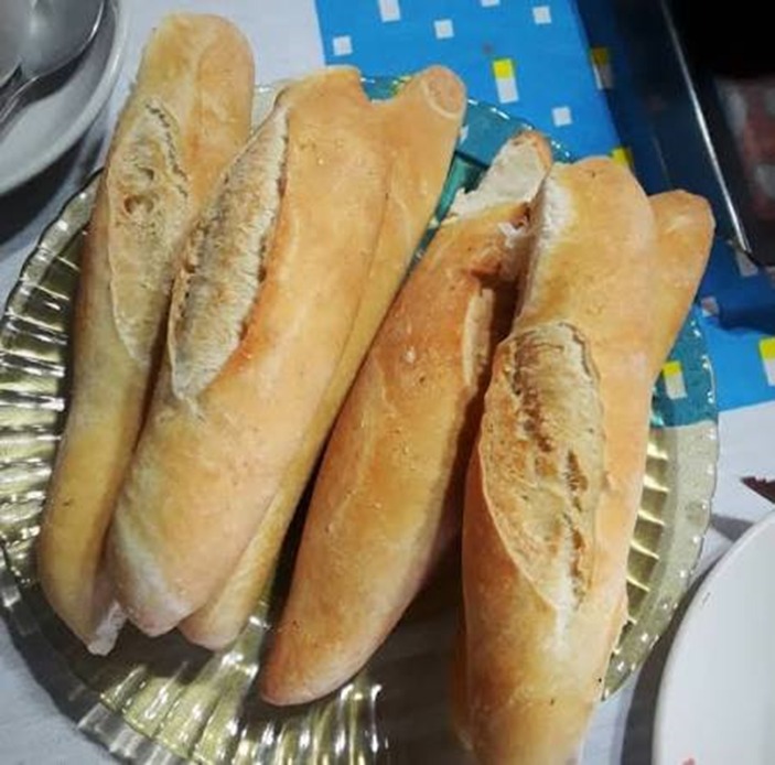 SAIA DA FILA DO PÃO: Descobrimos a receita do tradicional pãozinho manual caseiro da Amazônia 