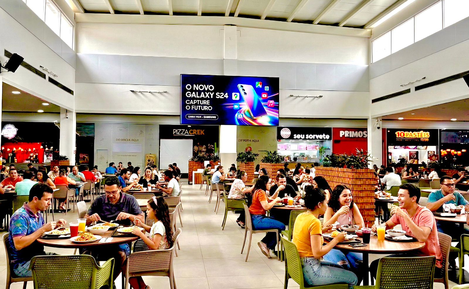 UM LUGAR, MUITOS SABORES: Jardins de Vilhena reúne gastronomia, lazer e entretenimento em um só espaço