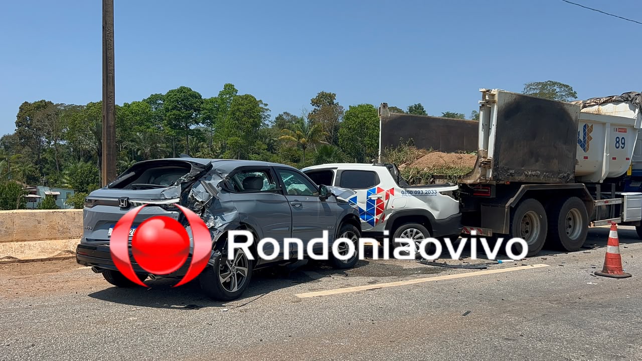 URGENTE: Quatro veículos se envolvem em grave colisão na BR-364