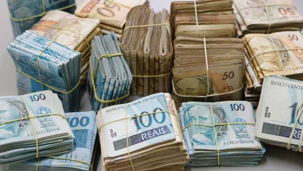 DINHEIRO PARA CAMPANHAS: Fundo Eleitoral reduz desigualdade entre partidos, mas mantém disputa interna