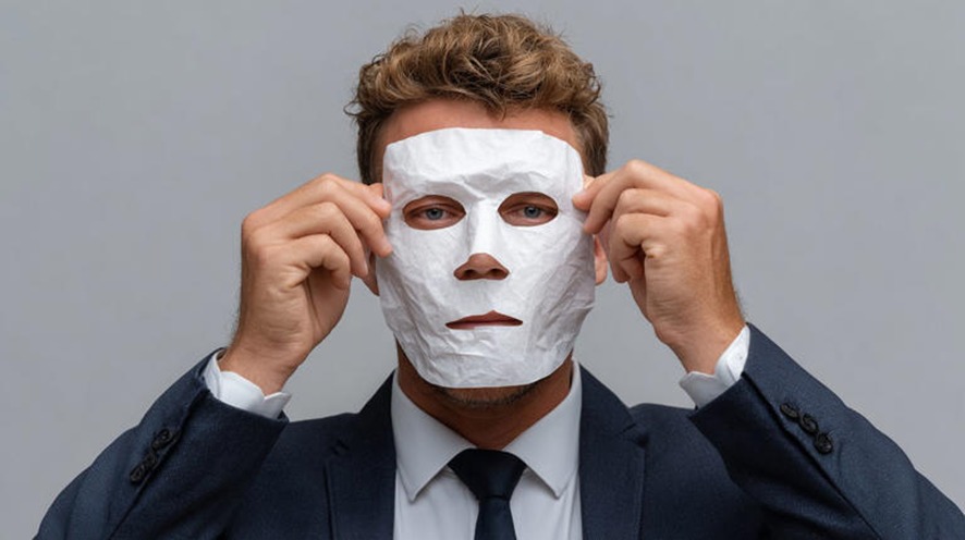 SEM MÁSCARAS: Como identificar uma pessoa falsa em apenas 3 minutos, segundo a psicologia
